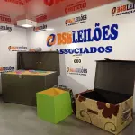 LOTE 060 - 03 MALETAS SENDO 01 DE FERRO. (NO ESTADO, LEILÃO NÃO TEM GARANTIA E NEM DEVOLUÇÃO, SUJEITO A POSSÍVEIS AVARIAS VISÍVEIS/OCULTAS E/OU AUSÊNCIA DE COMPONENTES).