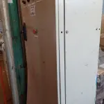 LOTE 616 - 01 QUADRO ELÉTRICO. (NO ESTADO, LEILÃO NÃO TEM GARANTIA E NEM DEVOLUÇÃO, SUJEITO A POSSÍVEIS AVARIAS VISÍVEIS/OCULTAS E/OU AUSÊNCIA DE COMPONENTES).