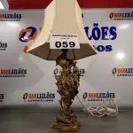 LOTE 059 - 01 ABAJUR DE ANJOS. (NO ESTADO, LEILÃO NÃO TEM GARANTIA E NEM DEVOLUÇÃO, SUJEITO A POSSÍVEIS AVARIAS VISÍVEIS/OCULTAS E/OU AUSÊNCIA DE COMPONENTES).