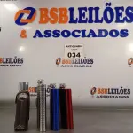 LOTE 034 - 04 GARRAFAS PARA WHISKY. (NO ESTADO, LEILÃO NÃO TEM GARANTIA E NEM DEVOLUÇÃO, SUJEITO A POSSÍVEIS AVARIAS VISÍVEIS/OCULTAS E/OU AUSÊNCIA DE COMPONENTES).