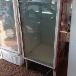 LOTE 605 - 01 CERVEJEIRA MARCA GELOPAR 220V. (NO ESTADO, LEILÃO NÃO TEM GARANTIA E NEM DEVOLUÇÃO, SUJEITO A POSSÍVEIS AVARIAS VISÍVEIS/OCULTAS E/OU AUSÊNCIA DE COMPONENTES).