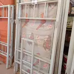 LOTE 590 - 01 CAMA BELICHE EM METAL. (NO ESTADO, LEILÃO NÃO TEM GARANTIA E NEM DEVOLUÇÃO, SUJEITO A POSSÍVEIS AVARIAS VISÍVEIS/OCULTAS E/OU AUSÊNCIA DE COMPONENTES).