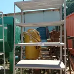 LOTE 631 - 01 ESTANTE DE FERRO COM 05 PRATELEIRAS. (NO ESTADO, LEILÃO NÃO TEM GARANTIA E NEM DEVOLUÇÃO, SUJEITO A POSSÍVEIS AVARIAS VISÍVEIS/OCULTAS E/OU AUSÊNCIA DE COMPONENTES).