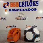 LOTE 080 - 01 BOLA DE BASQUETE E 01 BOLA DE FUTEBOL. (NO ESTADO, LEILÃO NÃO TEM GARANTIA E NEM DEVOLUÇÃO, SUJEITO A POSSÍVEIS AVARIAS VISÍVEIS/OCULTAS E/OU AUSÊNCIA DE COMPONENTES).