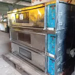 LOTE 116 - 01 FORNO ELÉTRICO INDUSTRIAL 90X70 MARCA METALMAQ/SÉRIE90 C/ 03 CÂMARAS 220V. MEDIDAS: 115X60X85. MEDIDA EXTERNAMENTE POR CÂMARA: PROFUNDIDADE 81CM, COMPRIMENTO 110CM E ALTURA 60CM E  MEDIDA INTERNAMENTE POR CÂMARA: PROFUNDIDADE 70CM, COMPRIMENTO 90CM E ALTURA 20CM. COM PEDRAS REFRATÁRIAS, BASE INCLUSA.FUNCIONANDO PERFEITAMENTE. (NO ESTADO, LEILÃO NÃO TEM GARANTIA E NEM DEVOLUÇÃO, SUJEITO A POSSÍVEIS AVARIAS VISÍVEIS/OCULTAS E/OU AUSÊNCIA DE COMPONENTES).