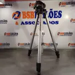 LOTE 035 - 01 TRIPÉ PARA CÂMERA. (NO ESTADO, LEILÃO NÃO TEM GARANTIA E NEM DEVOLUÇÃO, SUJEITO A POSSÍVEIS AVARIAS VISÍVEIS/OCULTAS E/OU AUSÊNCIA DE COMPONENTES).