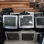 LOTE 505 - 01 LOTE COM GRANDE QUANTIDADE DE TECLADOS PARA PC E MONITORES DE TUBO MARCAS E MODELOS DIVERSOS PARA RETIRADA DE PEÇAS. (NO ESTADO, LEILÃO NÃO TEM GARANTIA E NEM DEVOLUÇÃO, SUJEITO A POSSÍVEIS AVARIAS VISÍVEIS/OCULTAS E/OU AUSÊNCIA DE COMPONENTES).