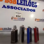 LOTE 034 - 04 GARRAFAS PARA WHISKY. (NO ESTADO, LEILÃO NÃO TEM GARANTIA E NEM DEVOLUÇÃO, SUJEITO A POSSÍVEIS AVARIAS VISÍVEIS/OCULTAS E/OU AUSÊNCIA DE COMPONENTES).