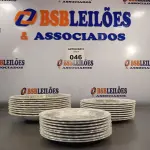 LOTE 046 - 01 LOTE COM VÁRIOS PRATOS INGLESES PARA DECORAÇÃO. (NO ESTADO, LEILÃO NÃO TEM GARANTIA E NEM DEVOLUÇÃO, SUJEITO A POSSÍVEIS AVARIAS VISÍVEIS/OCULTAS E/OU AUSÊNCIA DE COMPONENTES).