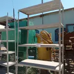 LOTE 631 - 01 ESTANTE DE FERRO COM 05 PRATELEIRAS. (NO ESTADO, LEILÃO NÃO TEM GARANTIA E NEM DEVOLUÇÃO, SUJEITO A POSSÍVEIS AVARIAS VISÍVEIS/OCULTAS E/OU AUSÊNCIA DE COMPONENTES).