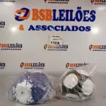 LOTE 100 - 06 FRASCOS DE SHAMPOO E 06 FRASCOS CONDICIONADOR AUSSIE 180ML. (NO ESTADO, LEILÃO NÃO TEM GARANTIA E NEM DEVOLUÇÃO, SUJEITO A POSSÍVEIS AVARIAS VISÍVEIS/OCULTAS E/OU AUSÊNCIA DE COMPONENTES).