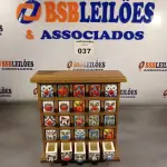 LOTE 037 - 01 PORTA JOIAS. (NO ESTADO, LEILÃO NÃO TEM GARANTIA E NEM DEVOLUÇÃO, SUJEITO A POSSÍVEIS AVARIAS VISÍVEIS/OCULTAS E/OU AUSÊNCIA DE COMPONENTES).