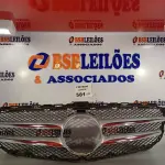 LOTE 581 - 01 GRADE DA VAN MERCEDES BENS. (NO ESTADO, LEILÃO NÃO TEM GARANTIA E NEM DEVOLUÇÃO, SUJEITO A POSSÍVEIS AVARIAS VISÍVEIS/OCULTAS E/OU AUSÊNCIA DE COMPONENTES).