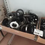 LOTE 566 - 01 LOTE COM VÁRIAS LUMINÁRIAS MARCAS E MODELOS DIVERSOS. (NO ESTADO, LEILÃO NÃO TEM GARANTIA E NEM DEVOLUÇÃO, SUJEITO A POSSÍVEIS AVARIAS VISÍVEIS/OCULTAS E/OU AUSÊNCIA DE COMPONENTES).