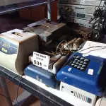 LOTE 531 - 02 RELÓGIOS DE PONTO, VÁRIOS LEITORES E 02 INALADORES MARCAS E MODELOS DIVERSOS PARA RETIRADA DE PEÇAS. (NO ESTADO, LEILÃO NÃO TEM GARANTIA E NEM DEVOLUÇÃO, SUJEITO A POSSÍVEIS AVARIAS VISÍVEIS/OCULTAS E/OU AUSÊNCIA DE COMPONENTES).