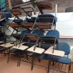 LOTE 595 - 10 CADEIRAS DE AUDITÓRIO. (NO ESTADO, LEILÃO NÃO TEM GARANTIA E NEM DEVOLUÇÃO, SUJEITO A POSSÍVEIS AVARIAS VISÍVEIS/OCULTAS E/OU AUSÊNCIA DE COMPONENTES).