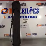 LOTE 035 - 01 TRIPÉ PARA CÂMERA. (NO ESTADO, LEILÃO NÃO TEM GARANTIA E NEM DEVOLUÇÃO, SUJEITO A POSSÍVEIS AVARIAS VISÍVEIS/OCULTAS E/OU AUSÊNCIA DE COMPONENTES).