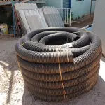 LOTE 621 - 01 ROLO DE MANGUEIRA CORRUGADA 10CM 4”. (NO ESTADO, LEILÃO NÃO TEM GARANTIA E NEM DEVOLUÇÃO, SUJEITO A POSSÍVEIS AVARIAS VISÍVEIS/OCULTAS E/OU AUSÊNCIA DE COMPONENTES).