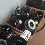 LOTE 566 - 01 LOTE COM VÁRIAS LUMINÁRIAS MARCAS E MODELOS DIVERSOS. (NO ESTADO, LEILÃO NÃO TEM GARANTIA E NEM DEVOLUÇÃO, SUJEITO A POSSÍVEIS AVARIAS VISÍVEIS/OCULTAS E/OU AUSÊNCIA DE COMPONENTES).