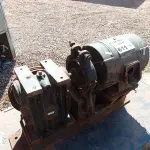 LOTE 611 - 01 MOTOR DE ELEVADOR COM REDUTOR (MOTOR QUEIMADO). (NO ESTADO, LEILÃO NÃO TEM GARANTIA E NEM DEVOLUÇÃO, SUJEITO A POSSÍVEIS AVARIAS VISÍVEIS/OCULTAS E/OU AUSÊNCIA DE COMPONENTES).
