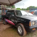 LOTE 472 - 01 MITSUBISHI L200 4X2, ANO 95/95, DIESEL CABINE DUOLA, COR PRETA, BUG-XXXX, (NO ESTADO) (FAZER 2 TRANSFERÊNCIA )(DÉBITOS ANTERIORES POR RESPONSABILIDADE DO ARREMATANTE)