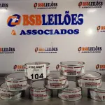 LOTE 104 - 09 LATAS DE COLA PLÁSTICA ANJO 495G. (NO ESTADO, LEILÃO NÃO TEM GARANTIA E NEM DEVOLUÇÃO, SUJEITO A POSSÍVEIS AVARIAS VISÍVEIS/OCULTAS E/OU AUSÊNCIA DE COMPONENTES).