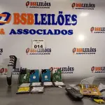 LOTE 014 - 01 AFIADOR DE FACAS, 01 PLACA DE VÍDEO E 10 HARD DISC PARA NOTEBOOK MARCAS E MODELOS DIVERSOS. (NO ESTADO, LEILÃO NÃO TEM GARANTIA E NEM DEVOLUÇÃO, SUJEITO A POSSÍVEIS AVARIAS VISÍVEIS/OCULTAS E/OU AUSÊNCIA DE COMPONENTES).