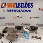 LOTE 140 - 01 MEDIDOR DE PRESSÃO, 01 RADIO-RELÓGIO E 02 ALTO-FALANTES ANTIGO. (NO ESTADO, LEILÃO NÃO TEM GARANTIA E NEM DEVOLUÇÃO, SUJEITO A POSSÍVEIS AVARIAS VISÍVEIS/OCULTAS E/OU AUSÊNCIA DE COMPONENTES).