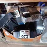 LOTE 073 - 01 LOTE COM ELETRÔNICOS DIVERSOS. (NO ESTADO, LEILÃO NÃO TEM GARANTIA E NEM DEVOLUÇÃO, SUJEITO A POSSÍVEIS AVARIAS VISÍVEIS/OCULTAS E/OU AUSÊNCIA DE COMPONENTES).