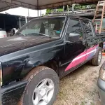 LOTE 472 - 01 MITSUBISHI L200 4X2, ANO 95/95, DIESEL CABINE DUOLA, COR PRETA, BUG-XXXX, (NO ESTADO) (FAZER 2 TRANSFERÊNCIA )(DÉBITOS ANTERIORES POR RESPONSABILIDADE DO ARREMATANTE)