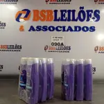 LOTE 090 - 12 FRASCOS DE CONDICIONADOR AUSSIE 180ML. (NO ESTADO, LEILÃO NÃO TEM GARANTIA E NEM DEVOLUÇÃO, SUJEITO A POSSÍVEIS AVARIAS VISÍVEIS/OCULTAS E/OU AUSÊNCIA DE COMPONENTES).