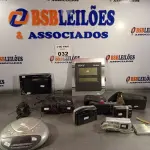 LOTE 032 - 03 RÁDIOS RELÓGIO MARCAS E MODELOS DIVERSOS. (NO ESTADO, LEILÃO NÃO TEM GARANTIA E NEM DEVOLUÇÃO, SUJEITO A POSSÍVEIS AVARIAS VISÍVEIS/OCULTAS E/OU AUSÊNCIA DE COMPONENTES).