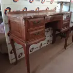 LOTE 122 - 01 ESCRIVANINHA ESTILO MARIA ANTONIETA INÍCIO DOS ANOS 1900. (NO ESTADO, LEILÃO NÃO TEM GARANTIA E NEM DEVOLUÇÃO, SUJEITO A POSSÍVEIS AVARIAS VISÍVEIS/OCULTAS E/OU AUSÊNCIA DE COMPONENTES).