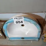 LOTE 054 - 02 CUBAS PARA LAVATÓRIO SENDO 01 BRANCA E 01 BEGE. (NO ESTADO, LEILÃO NÃO TEM GARANTIA E NEM DEVOLUÇÃO, SUJEITO A POSSÍVEIS AVARIAS VISÍVEIS/OCULTAS E/OU AUSÊNCIA DE COMPONENTES).