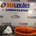 LOTE 130 - 01 BOLA DE BASQUETE E 01 BOLA DE FUTEBOL. (NO ESTADO, LEILÃO NÃO TEM GARANTIA E NEM DEVOLUÇÃO, SUJEITO A POSSÍVEIS AVARIAS VISÍVEIS/OCULTAS E/OU AUSÊNCIA DE COMPONENTES).