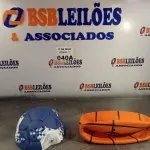 LOTE 040 - 01 BOLA DE BASQUETE E 01 BOLA DE FUTEBOL. (NO ESTADO, LEILÃO NÃO TEM GARANTIA E NEM DEVOLUÇÃO, SUJEITO A POSSÍVEIS AVARIAS VISÍVEIS/OCULTAS E/OU AUSÊNCIA DE COMPONENTES).