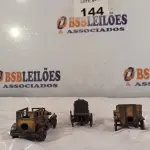 LOTE 144 - 03 APONTADORES EM METAL SENDO 02 CARROS E 01 CARRUAGEM. (NO ESTADO, LEILÃO NÃO TEM GARANTIA E NEM DEVOLUÇÃO, SUJEITO A POSSÍVEIS AVARIAS VISÍVEIS/OCULTAS E/OU AUSÊNCIA DE COMPONENTES).