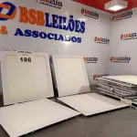 LOTE 186 - 01 LOTE COM VÁRIOS PAINÉIS DE LED DE EMBUTIR MARCAS E MODELOS DIVERSOS. (NO ESTADO, LEILÃO NÃO TEM GARANTIA E NEM DEVOLUÇÃO, SUJEITO A POSSÍVEIS AVARIAS VISÍVEIS/OCULTAS E/OU AUSÊNCIA DE COMPONENTES).