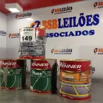 LOTE 149 - 03 GALÕES DE TINTA PARA PISO RENNER E 01 GALÃO DE RESINA ACRÍLICA PARA PEDRAS 3,6L. (NO ESTADO, LEILÃO NÃO TEM GARANTIA E NEM DEVOLUÇÃO, SUJEITO A POSSÍVEIS AVARIAS VISÍVEIS/OCULTAS E/OU AUSÊNCIA DE COMPONENTES).