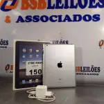 LOTE 150 - 01 IPAD 16GB COM CARREGADOR BLOQUEADO PARA RETIRADA DE PEÇAS. (NO ESTADO, LEILÃO NÃO TEM GARANTIA E NEM DEVOLUÇÃO, SUJEITO A POSSÍVEIS AVARIAS VISÍVEIS/OCULTAS E/OU AUSÊNCIA DE COMPONENTES).