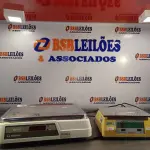 LOTE 103 - 02 BALANÇAS ELETRÔNICAS SENDO: 01 MARCA FILIZOLA CAP 15KG E 01 MARCA URANO CAP 6KG. (NO ESTADO, LEILÃO NÃO TEM GARANTIA E NEM DEVOLUÇÃO, SUJEITO A POSSÍVEIS AVARIAS VISÍVEIS/OCULTAS E/OU AUSÊNCIA DE COMPONENTES).