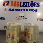 LOTE 140 - 12 FRASCOS DE SHAMPOO PANTENE PRO-V MICELAR PURIFICA E HIDRATA 200ML. (NO ESTADO, LEILÃO NÃO TEM GARANTIA E NEM DEVOLUÇÃO, SUJEITO A POSSÍVEIS AVARIAS VISÍVEIS/OCULTAS E/OU AUSÊNCIA DE COMPONENTES).