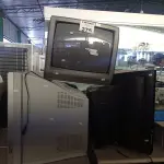 LOTE 375 - 03 TVS DE TUBO MARCAS E MODELOS DIVERSOS. (NO ESTADO, LEILÃO NÃO TEM GARANTIA E NEM DEVOLUÇÃO, SUJEITO A POSSÍVEIS AVARIAS VISÍVEIS/OCULTAS E/OU AUSÊNCIA DE COMPONENTES).