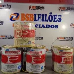 LOTE 045 - 04 - LATAS ADESIVO DE CONTATO FORMICA (NO ESTADO, NÃO SABEMOS SE FUNCIONA. LEILÃO NÃO TEM GARANTIA E NEM DEVOLUÇÃO, SUJEITO A POSSÍVEIS AVARIAS VISÍVEIS/OCULTAS E/OU AUSÊNCIA DE COMPONENTES)