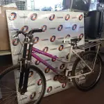 LOTE 424 - 01 BICICLETA ARO 26. (NO ESTADO, LEILÃO NÃO TEM GARANTIA E NEM DEVOLUÇÃO, SUJEITO A POSSÍVEIS AVARIAS VISÍVEIS/OCULTAS E/OU AUSÊNCIA DE COMPONENTES).