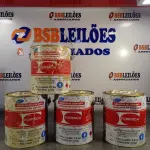 LOTE 057 - 04 - LATAS ADESIVO DE CONTATO FORMICA (NO ESTADO, NÃO SABEMOS SE FUNCIONA. LEILÃO NÃO TEM GARANTIA E NEM DEVOLUÇÃO, SUJEITO A POSSÍVEIS AVARIAS VISÍVEIS/OCULTAS E/OU AUSÊNCIA DE COMPONENTES)