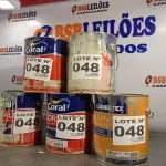 LOTE 048 - 05 – LATAS DE TINTAS (NO ESTADO, NÃO SABEMOS SE FUNCIONA. LEILÃO NÃO TEM GARANTIA E NEM DEVOLUÇÃO, SUJEITO A POSSÍVEIS AVARIAS VISÍVEIS/OCULTAS E/OU AUSÊNCIA DE COMPONENTES)