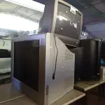 LOTE 375 - 03 TVS DE TUBO MARCAS E MODELOS DIVERSOS. (NO ESTADO, LEILÃO NÃO TEM GARANTIA E NEM DEVOLUÇÃO, SUJEITO A POSSÍVEIS AVARIAS VISÍVEIS/OCULTAS E/OU AUSÊNCIA DE COMPONENTES).