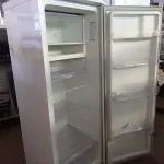 LOTE 259 - 01 GELADEIRA MARCA ELECTROLUX MODELO RDE33 220V. (NO ESTADO, LEILÃO NÃO TEM GARANTIA E NEM DEVOLUÇÃO, SUJEITO A POSSÍVEIS AVARIAS VISÍVEIS/OCULTAS E/OU AUSÊNCIA DE COMPONENTES).