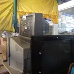 LOTE 375 - 03 TVS DE TUBO MARCAS E MODELOS DIVERSOS. (NO ESTADO, LEILÃO NÃO TEM GARANTIA E NEM DEVOLUÇÃO, SUJEITO A POSSÍVEIS AVARIAS VISÍVEIS/OCULTAS E/OU AUSÊNCIA DE COMPONENTES).